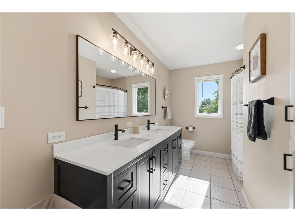 126 57th Avenue NE Willmar MN 56201 7094571 image34
