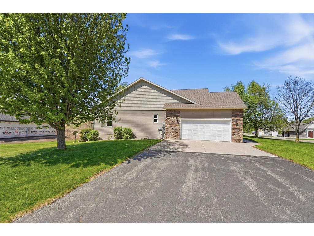 126 Acorn Avenue NW New London MN 56273 7047660 image1
