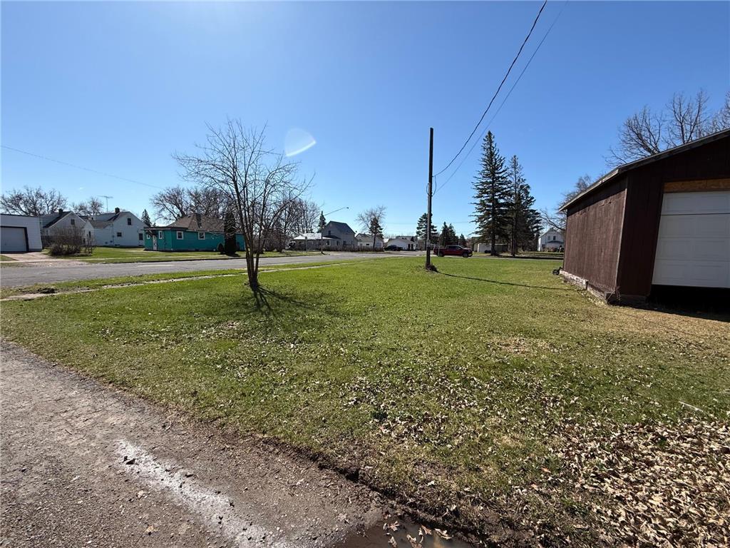 126 E Hibbing Avenue Keewatin MN 55753 7063448 image2