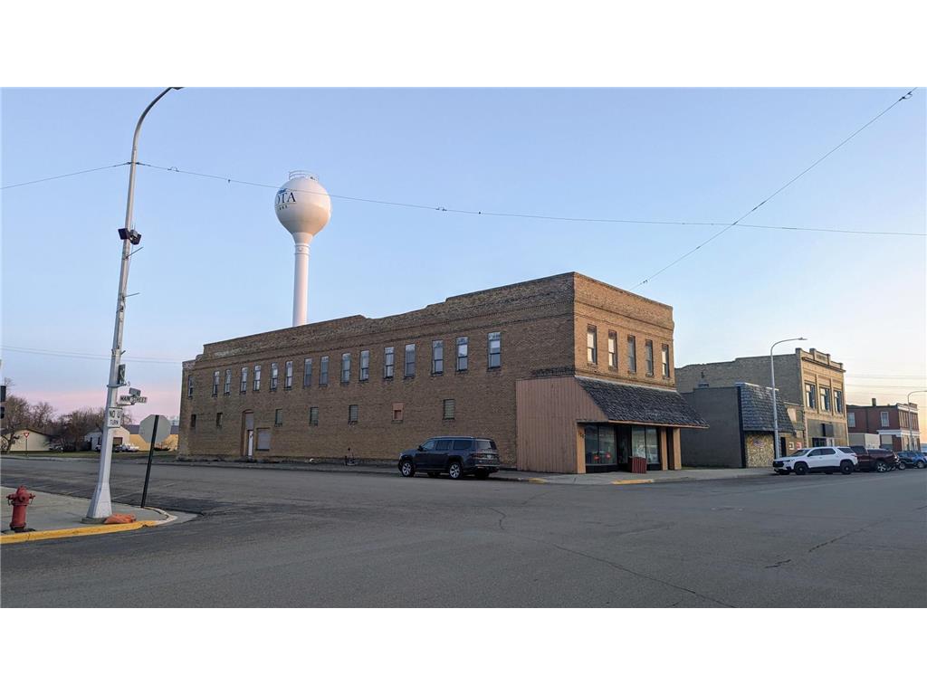 126 Main Street Lakota ND 58344 7013210 image1
