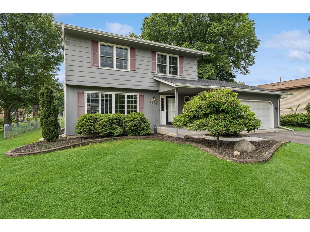 1260 Burke Avenue W Roseville MN 55113 6766113 image1