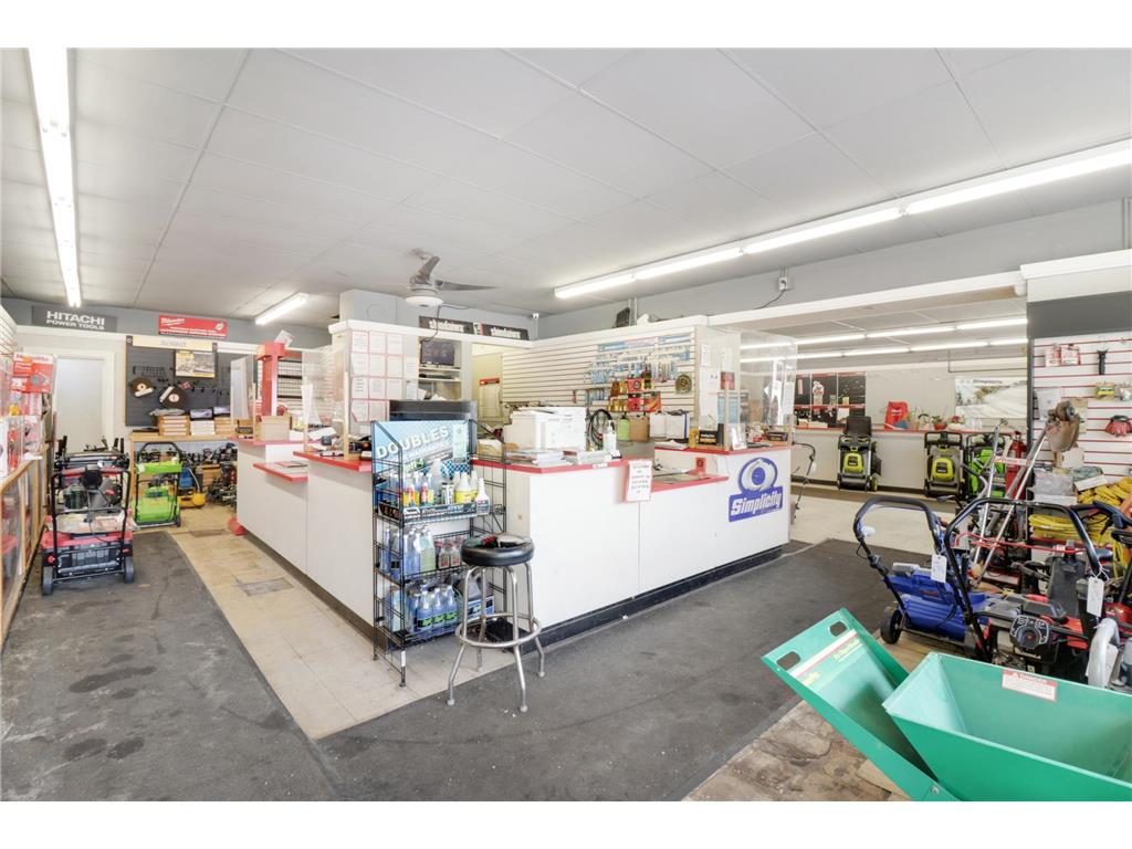 1260 Payne Avenue Saint Paul MN 55130 7014647 image2