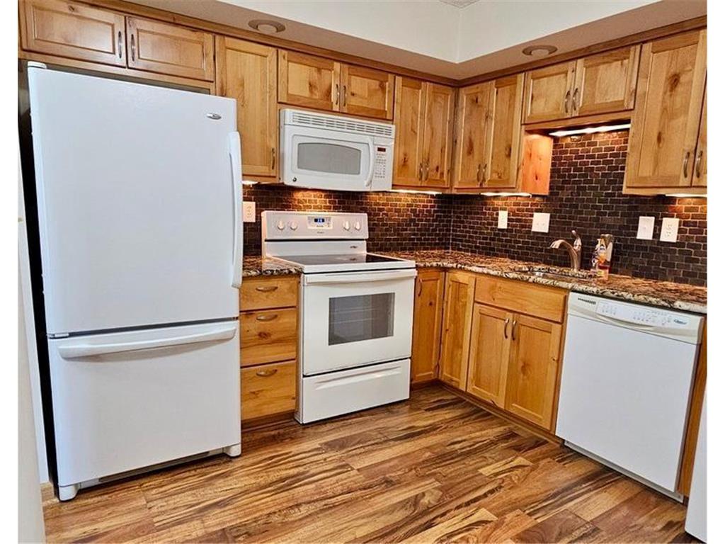 12600 Parkwood Drive #208 Burnsville MN 55337 7017747 image1