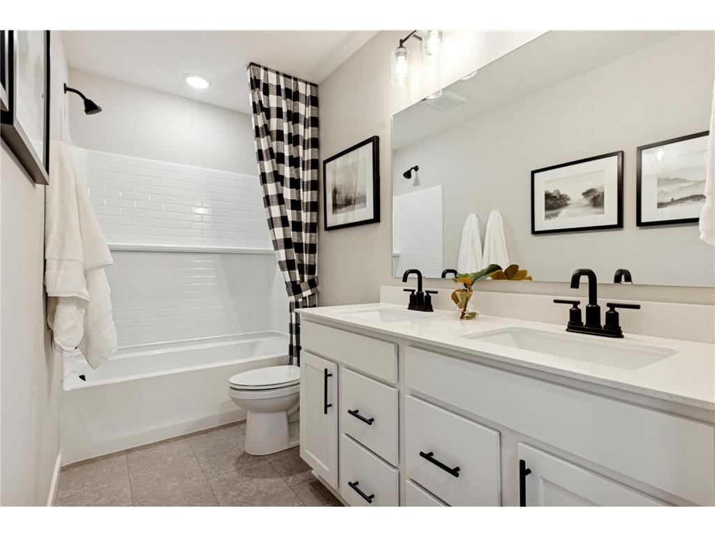 12605 Erskin Street NE Blaine MN 55449 7044600 image21