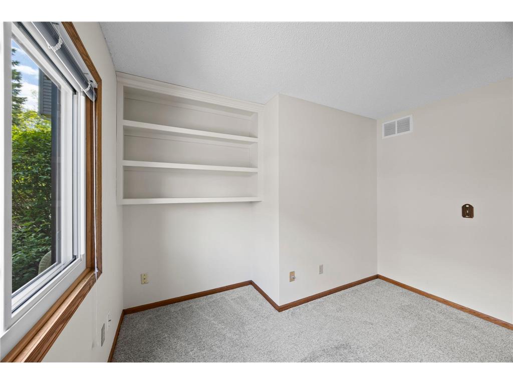12605 Sherwood Place Minnetonka MN 55305 7066406 image16