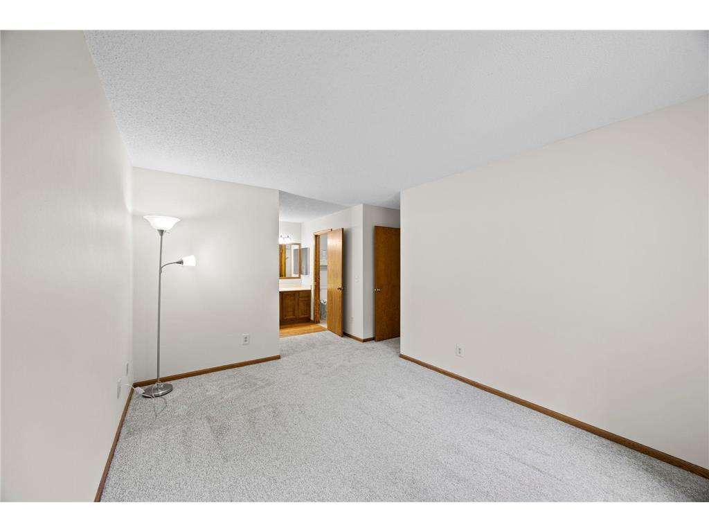 12605 Sherwood Place Minnetonka MN 55305 7066406 image19