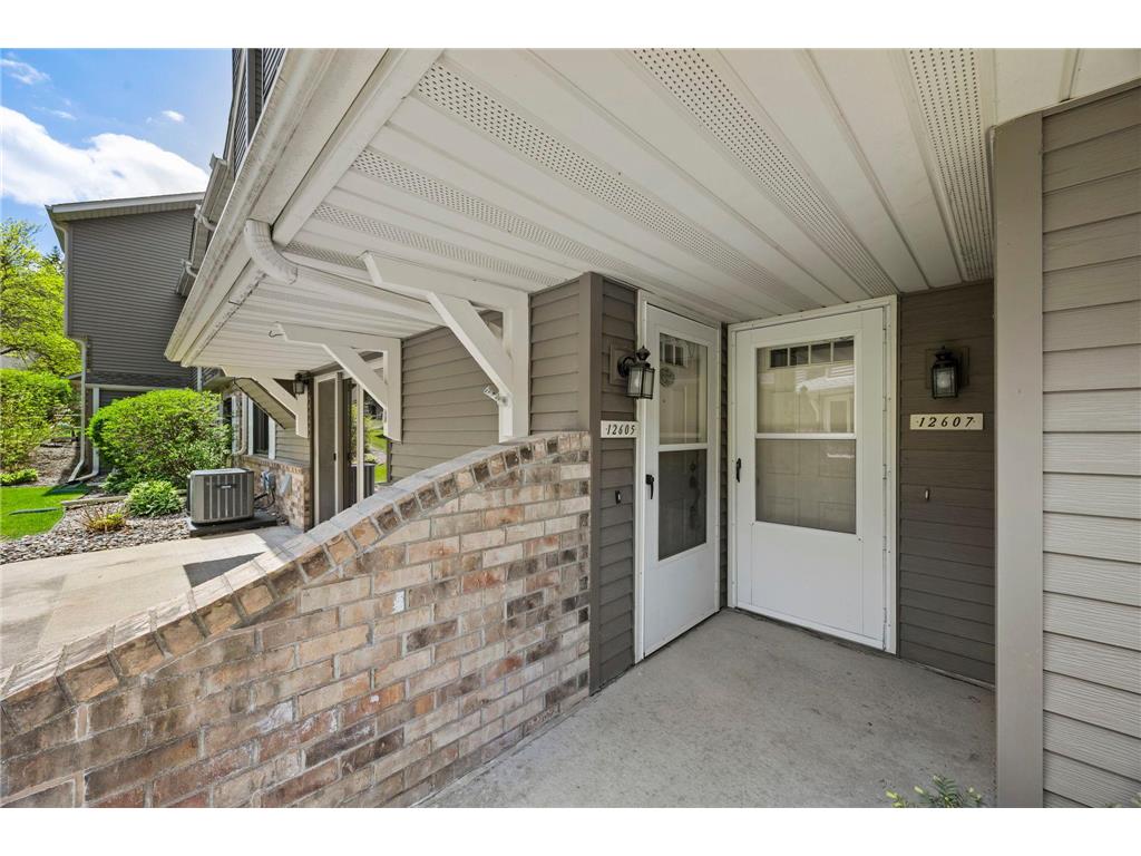 12605 Sherwood Place Minnetonka MN 55305 7066406 image2