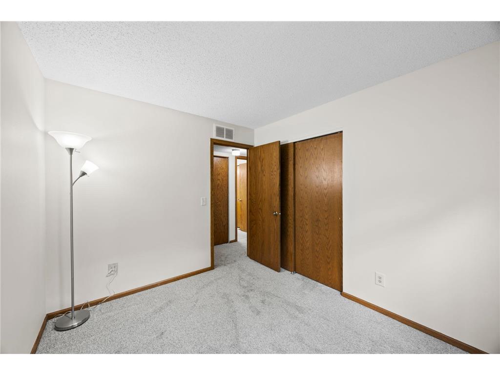 12605 Sherwood Place Minnetonka MN 55305 7066406 image24