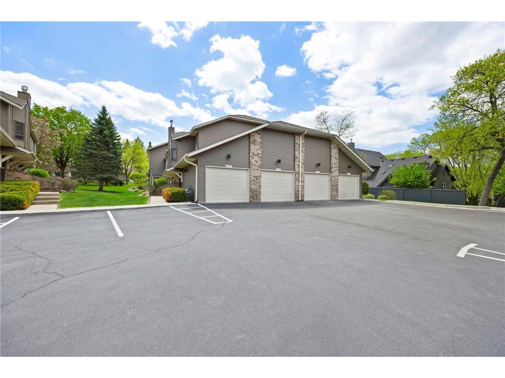 12605 Sherwood Place Minnetonka MN 55305 7066406 image3
