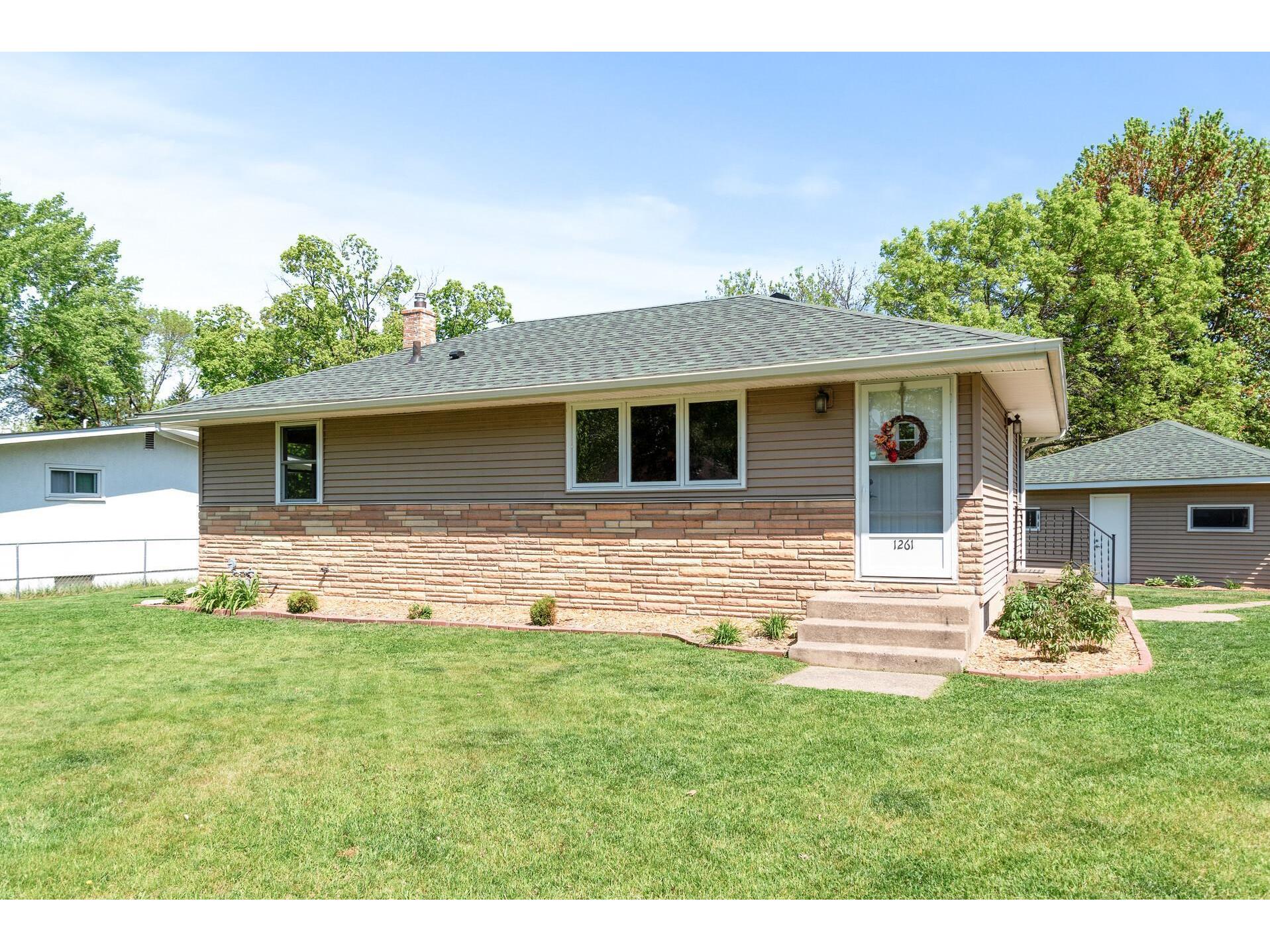 1261 Skillman Avenue E, Maplewood, MN 55109 MLS 5757164 Edina Realty