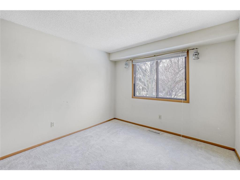 12616 University Avenue NW Coon Rapids MN 55448 7039941 image18