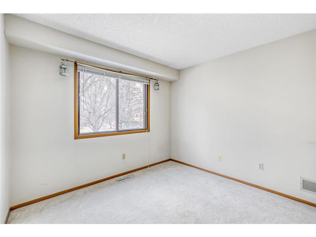 12616 University Avenue NW Coon Rapids MN 55448 7039941 image19