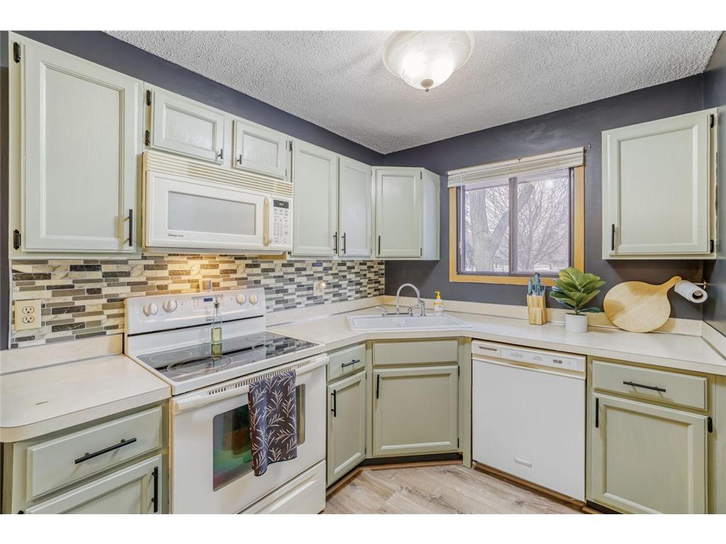 12616 University Avenue NW Coon Rapids MN 55448 7039941 image2