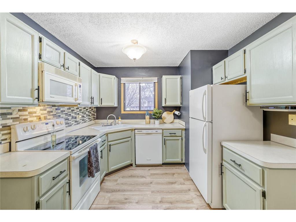 12616 University Avenue NW Coon Rapids MN 55448 7039941 image3