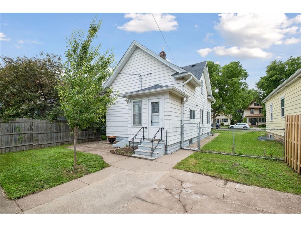 1262 Charles Avenue Saint Paul MN 55104 7091152 image39