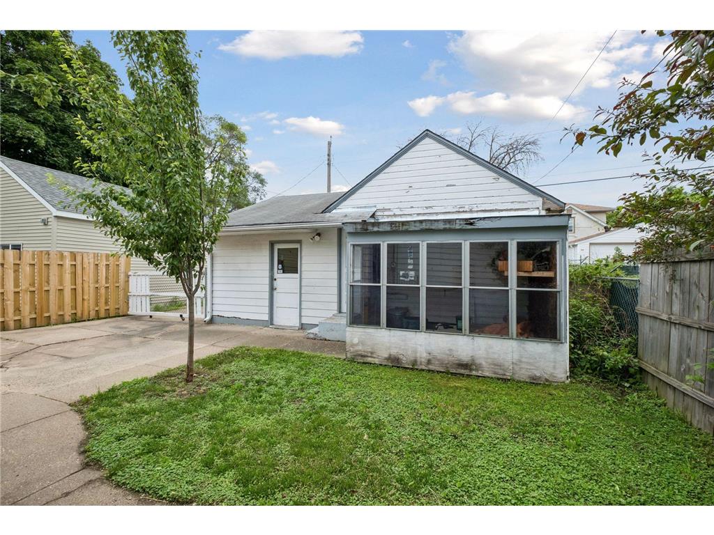 1262 Charles Avenue Saint Paul MN 55104 7091152 image42
