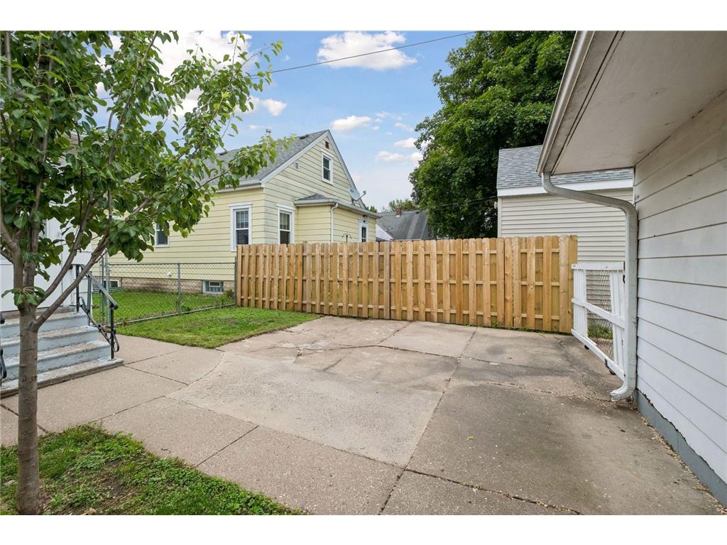 1262 Charles Avenue Saint Paul MN 55104 7091152 image43