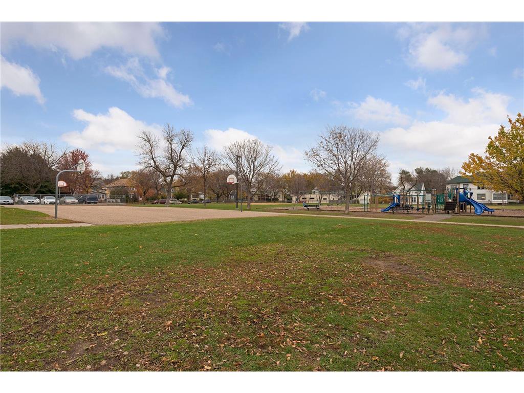 1262 Charles Avenue Saint Paul MN 55104 7091152 image48