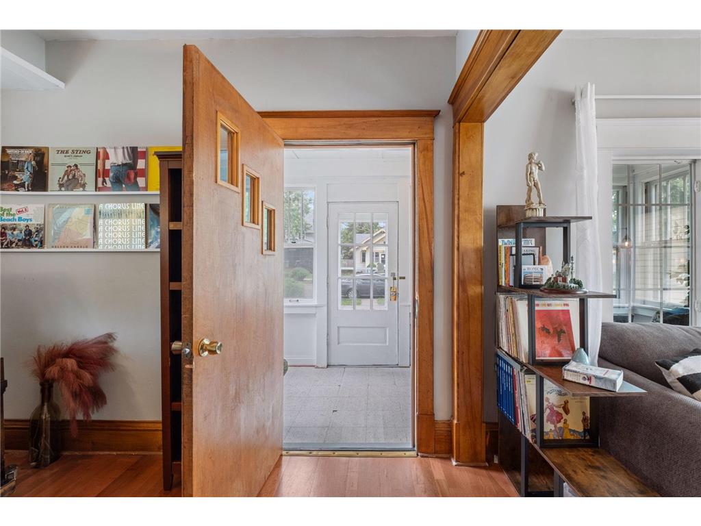 1262 Charles Avenue Saint Paul MN 55104 7091152 image7