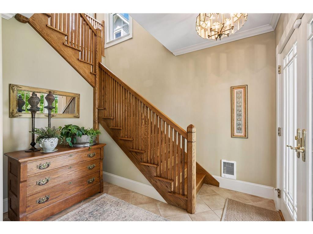 1263 Como Boulevard W Saint Paul MN 55103 - Como Lake 7048968 image10