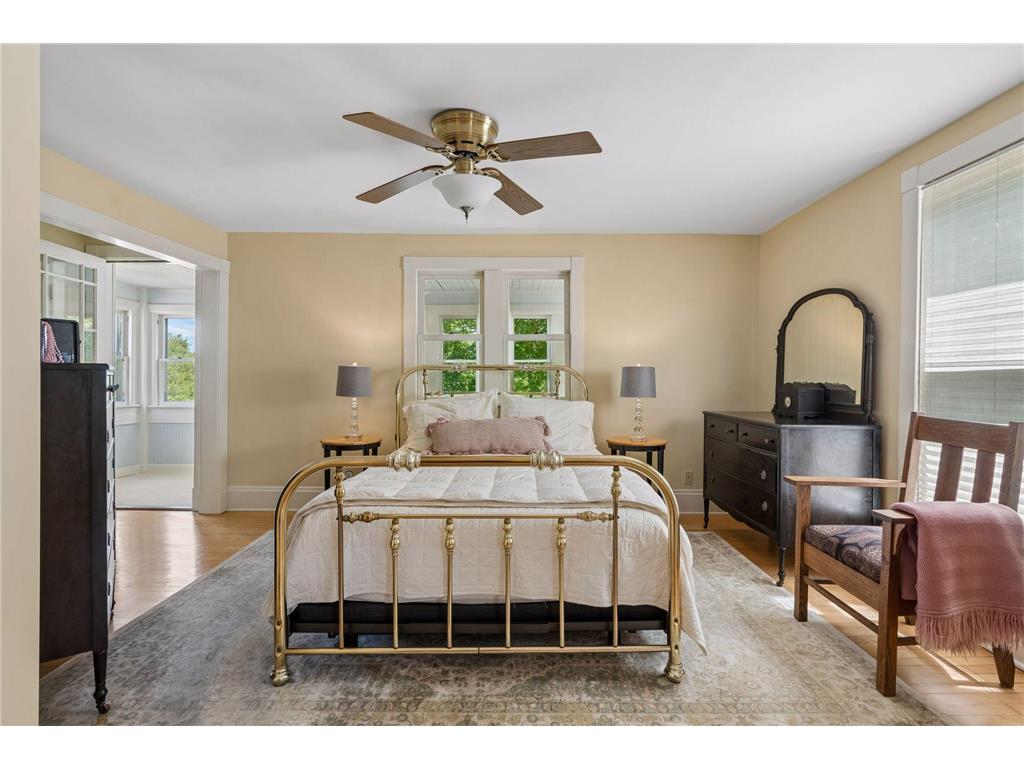 1263 Como Boulevard W Saint Paul MN 55103 - Como Lake 7048968 image29