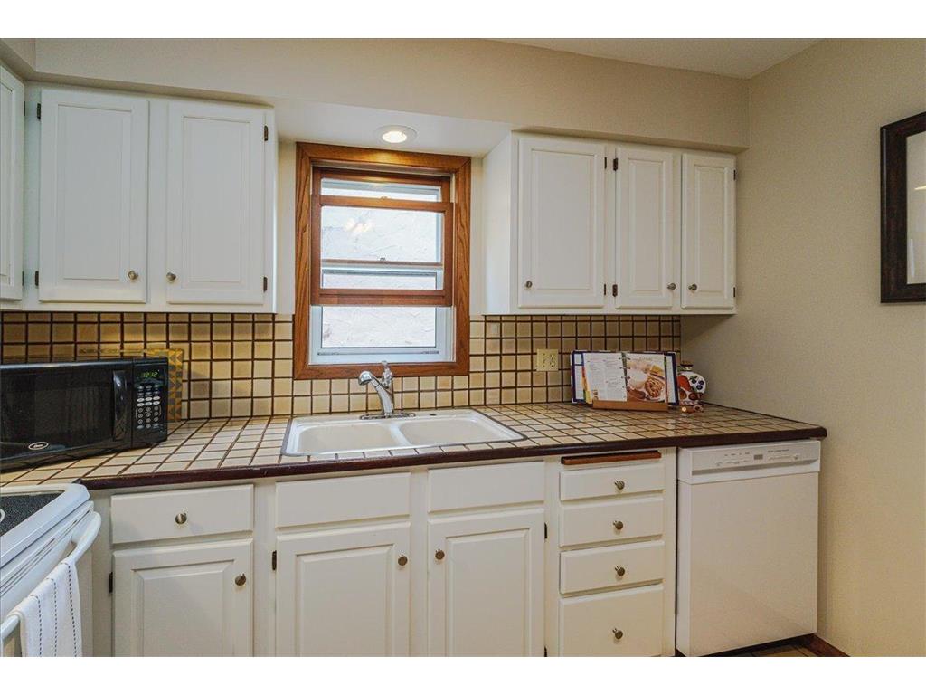 1263 Minnehaha Avenue W Saint Paul MN 55104 7108185 image16