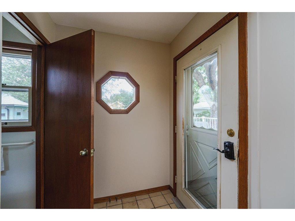1263 Minnehaha Avenue W Saint Paul MN 55104 7108185 image18