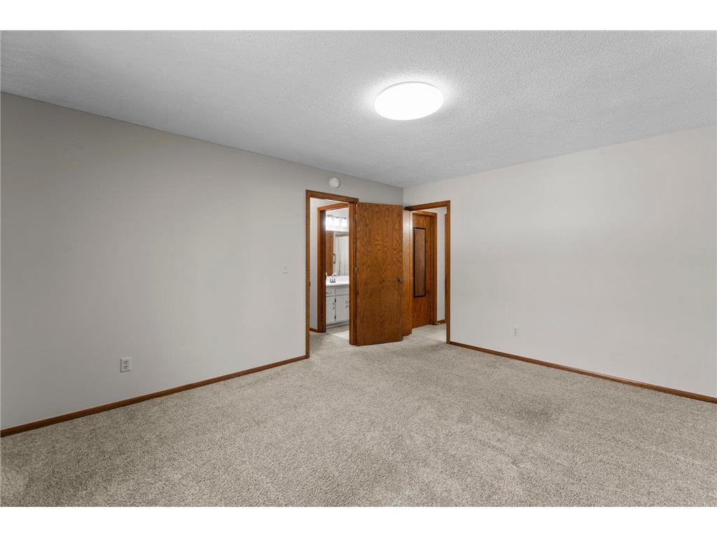 1264 Deercliff Lane Eagan MN 55123 7086009 image16