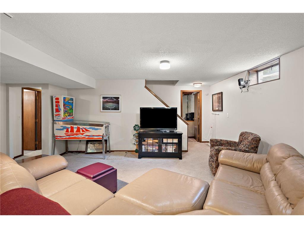 1265 Belmont Lane W Roseville MN 55113 7089595 image39