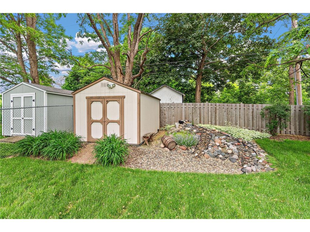 1265 Belmont Lane W Roseville MN 55113 7089595 image5