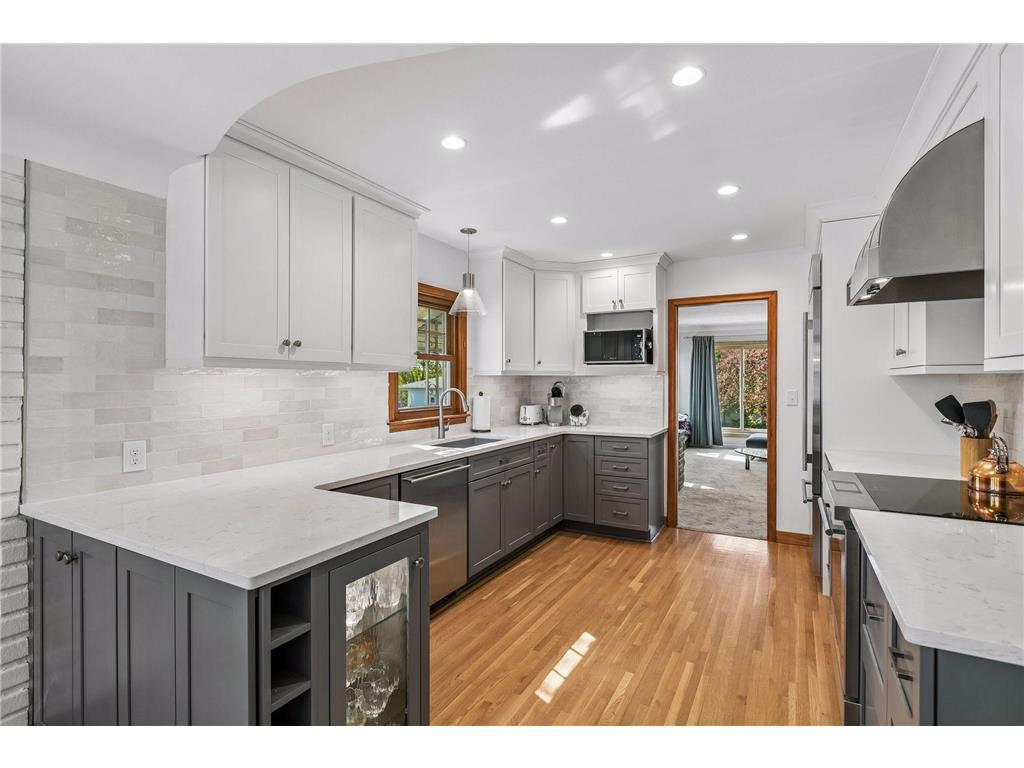 1265 Schletti Street Saint Paul MN 55117 7073460 image1