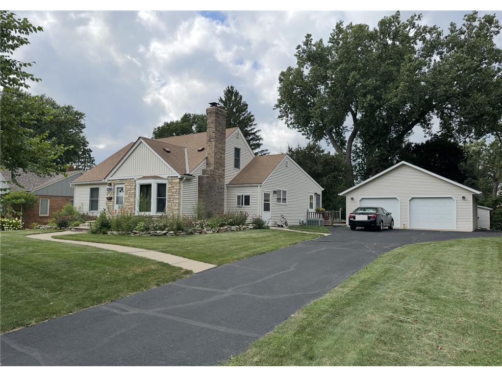 1265 Shryer Avenue W Roseville MN 55113 6767864 image1