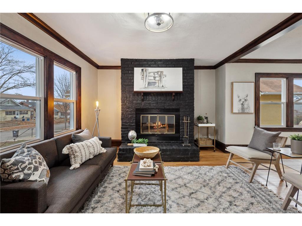 1266 Englewood Avenue Saint Paul MN 55104 6486472 image1