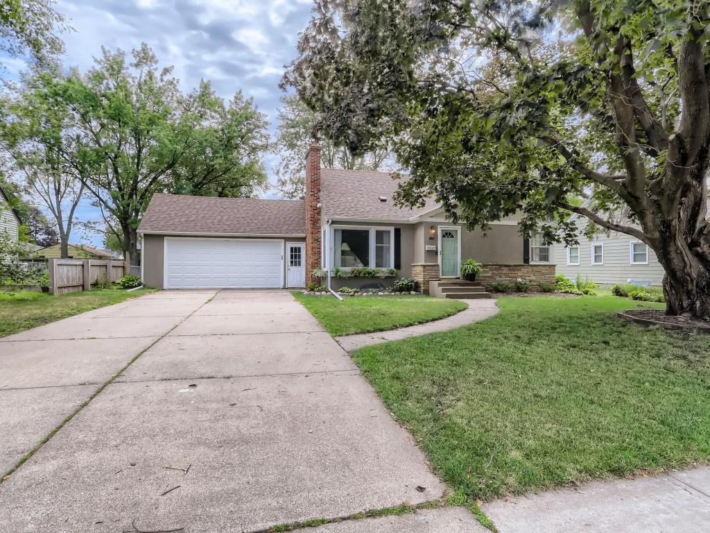 1266 Garden Avenue Roseville MN 55113 6538048 image1