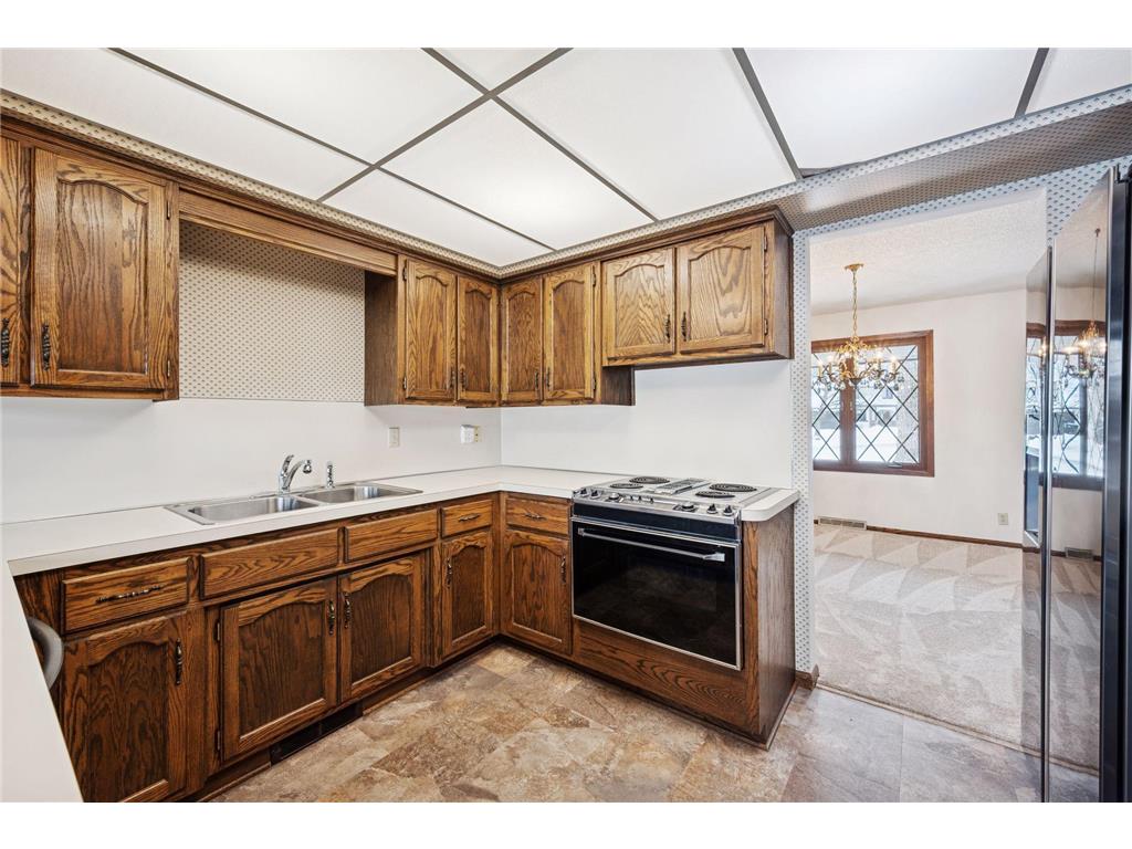 1267 Nursery Hill Lane Arden Hills MN 55112 - Karth 7014690 image14