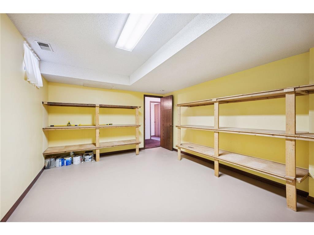 1267 Nursery Hill Lane Arden Hills MN 55112 - Karth 7014690 image28