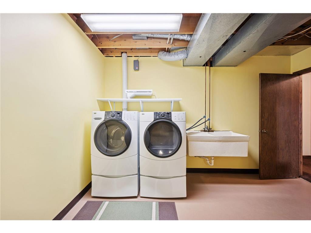 1267 Nursery Hill Lane Arden Hills MN 55112 - Karth 7014690 image30