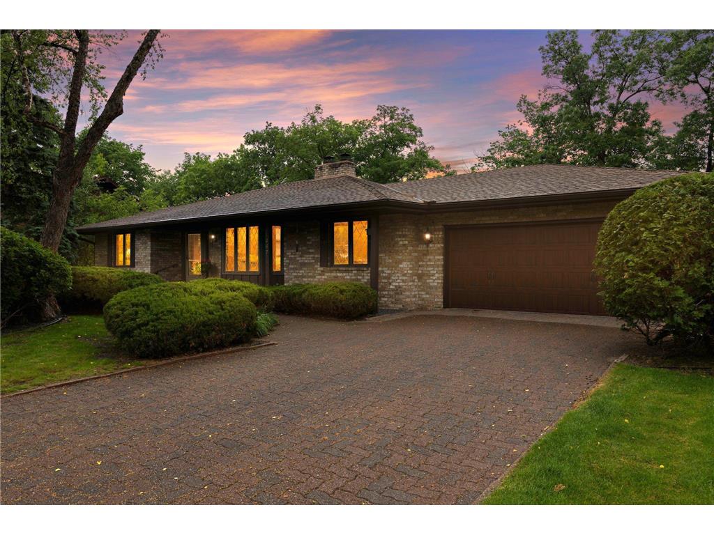 1267 Nursery Hill Lane Arden Hills MN 55112 - Karth 7014690 image45