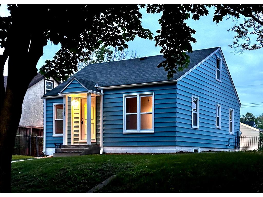 1267 Saint Albans Street N Saint Paul MN 55117 6537469 image1