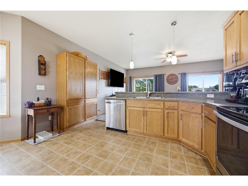 1268 39th Avenue S Moorhead MN 56560 7107924 image10