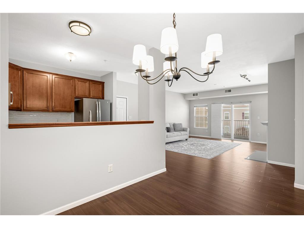 12693 Collegeview Drive #201 Eden Prairie MN 55347 7045483 image12