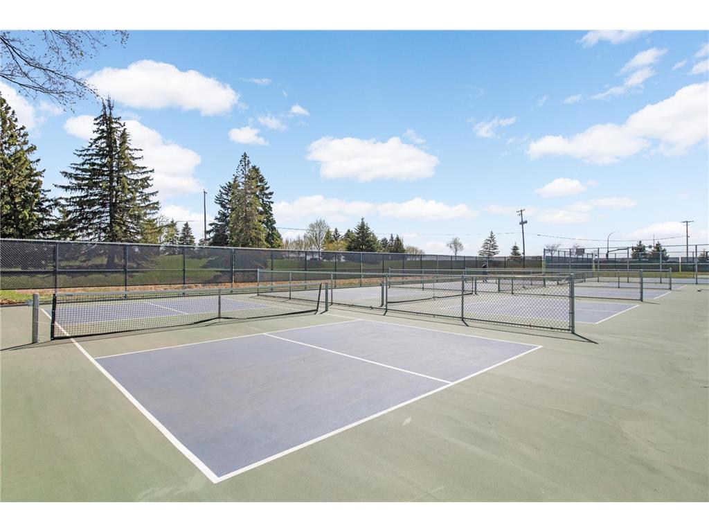 12693 Collegeview Drive #201 Eden Prairie MN 55347 7045483 image17