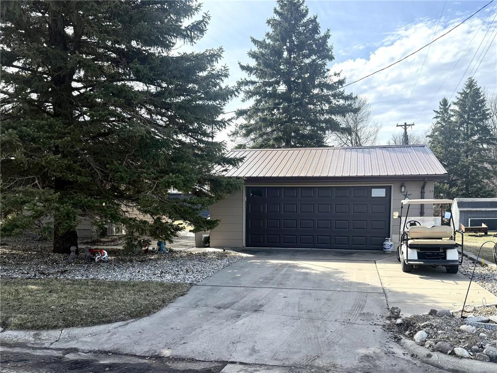 127 4th Street NW Clara City MN 56222 7043253 image2
