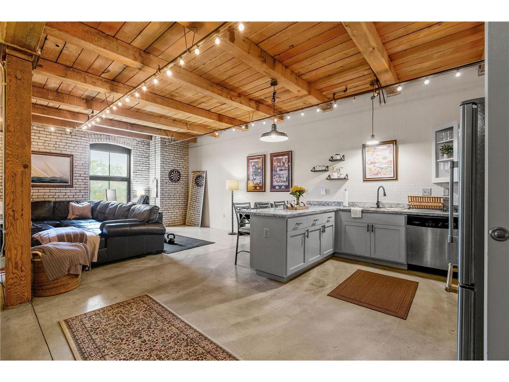 127 5th Street NE #307 Minneapolis MN 55413 6487678 image1