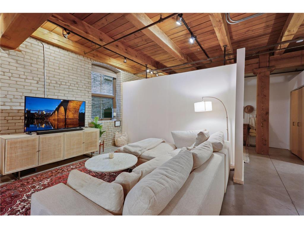 127 5th Street NE #G04 Minneapolis MN 55413 7041942 image2