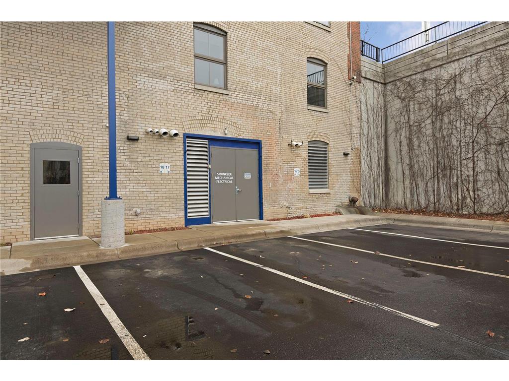 127 5th Street NE #G04 Minneapolis MN 55413 7041942 image28