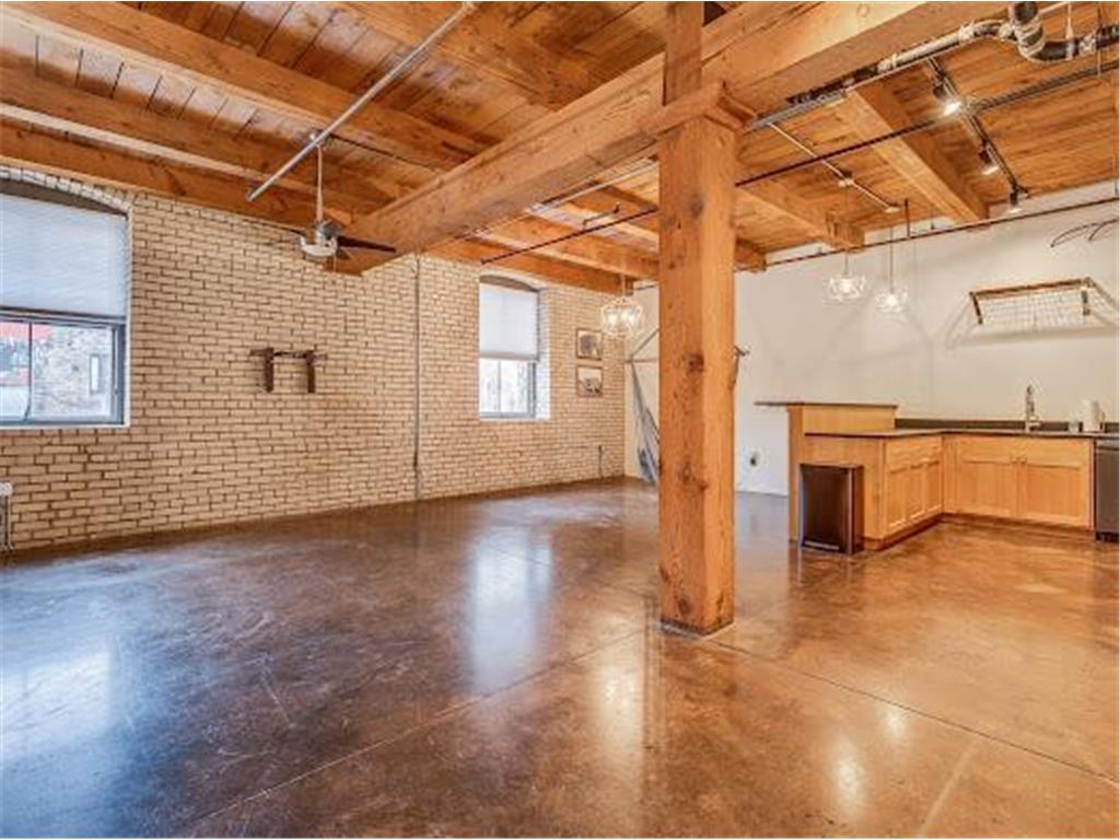127 5th Street NE #G08 Minneapolis MN 55413 7032868 image4