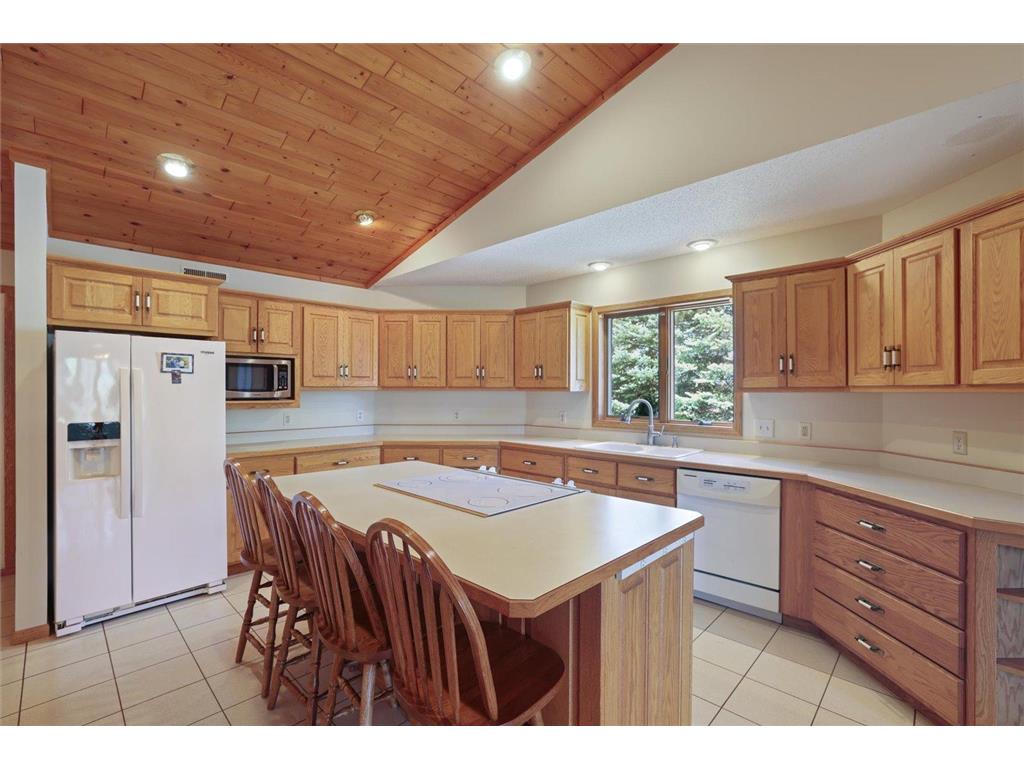 127 Eagle Drive Coleraine MN 55722 - Trout 7070429 image5