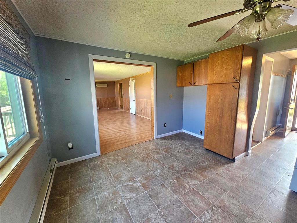 127 S State Street Warren MN 56762 7079081 image10