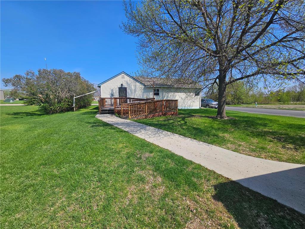 127 S State Street Warren MN 56762 7079081 image2